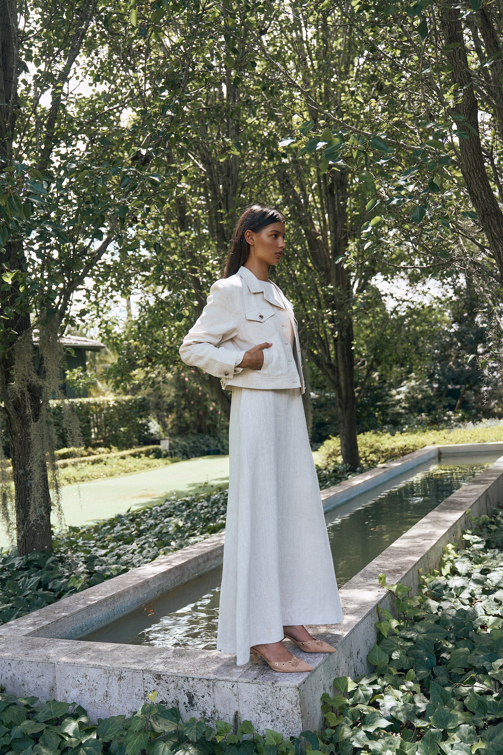 She is Remarkable linen trucker