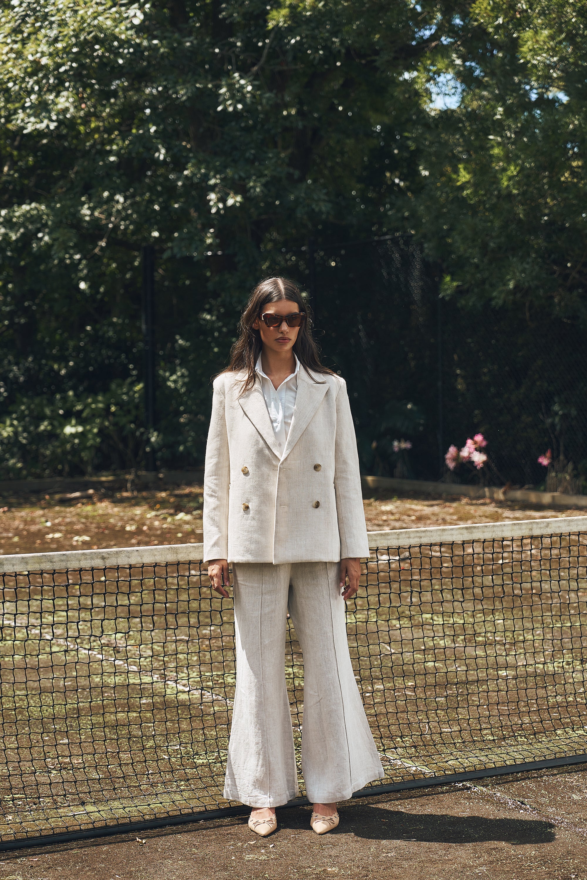 She is Remarkable linen open back blazer