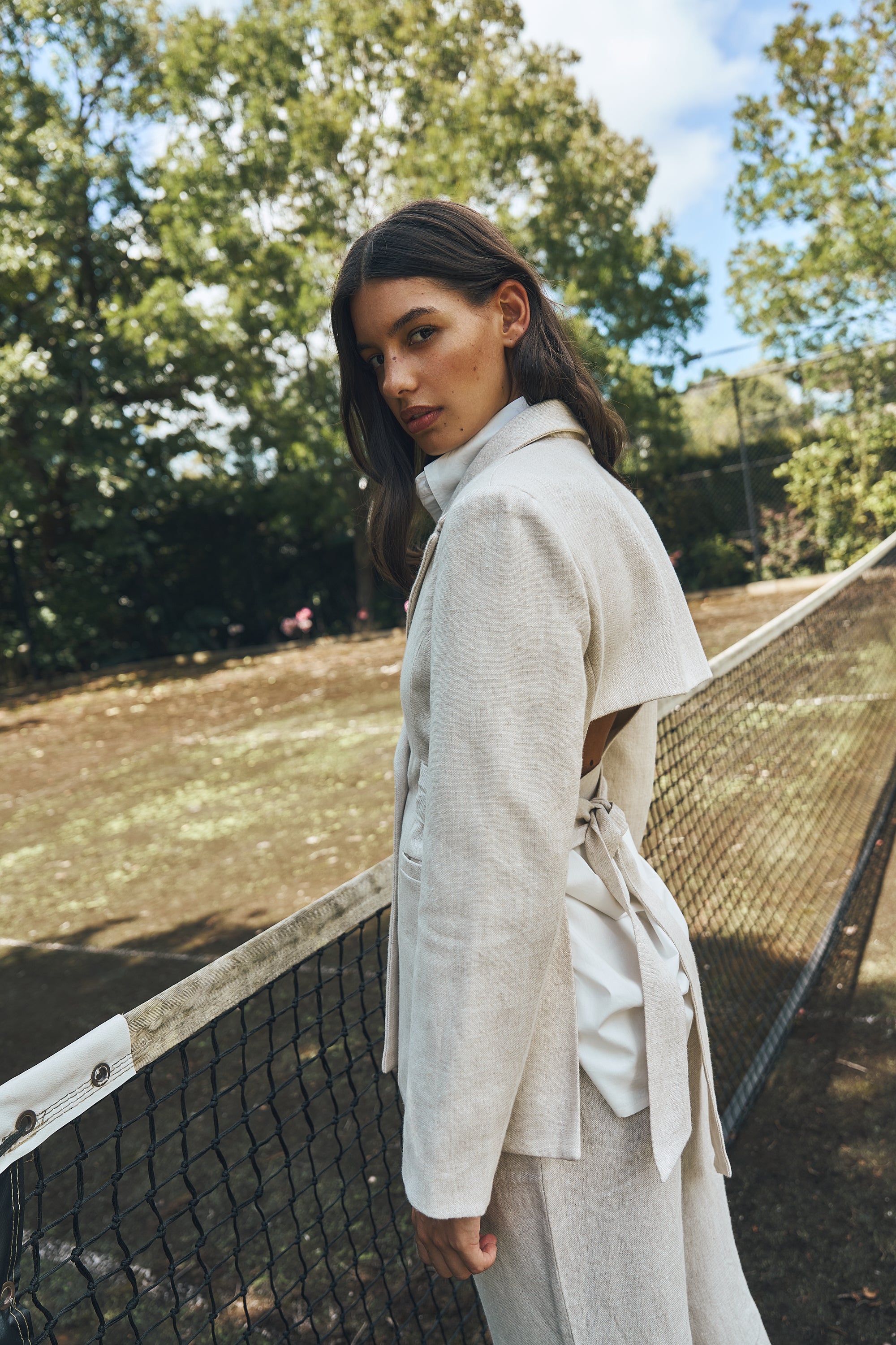 She is Remarkable linen open back blazer
